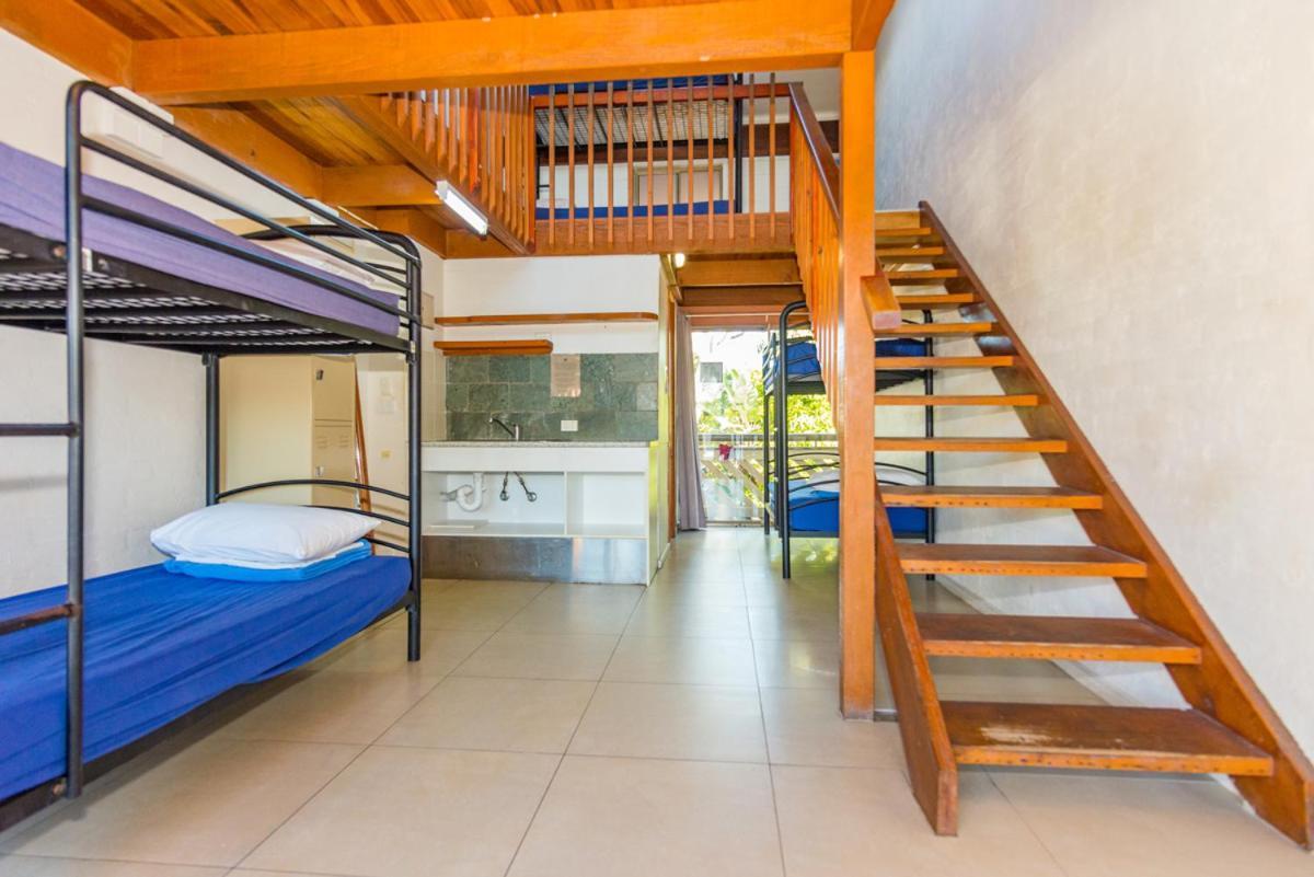 Aquarius Backpackers Resort Байрън Бей Екстериор снимка