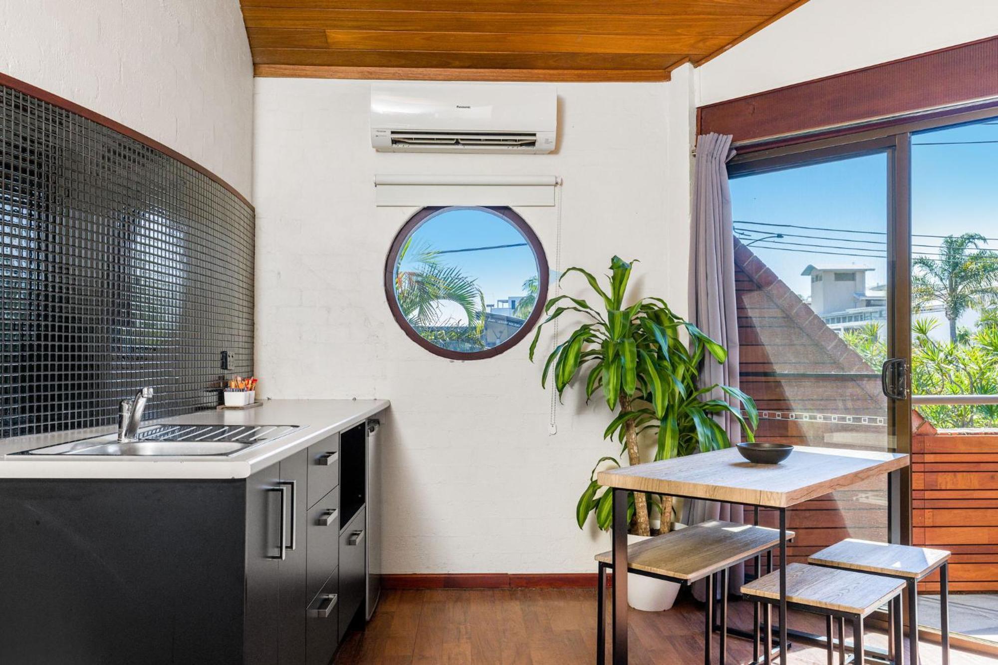 Aquarius Backpackers Resort Байрън Бей Екстериор снимка