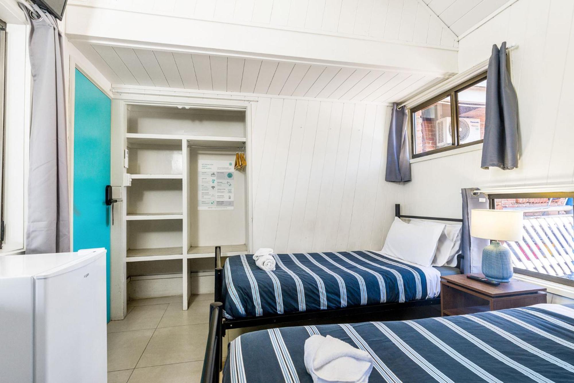 Aquarius Backpackers Resort Байрън Бей Екстериор снимка
