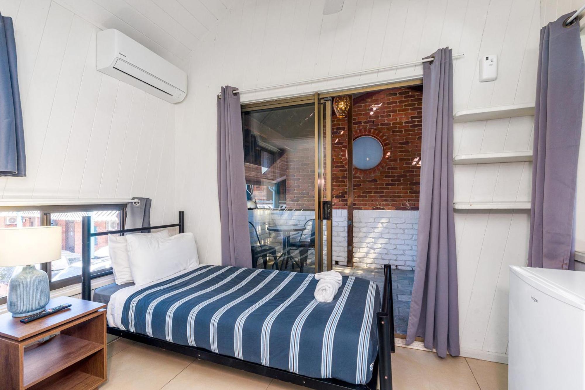 Aquarius Backpackers Resort Байрън Бей Екстериор снимка