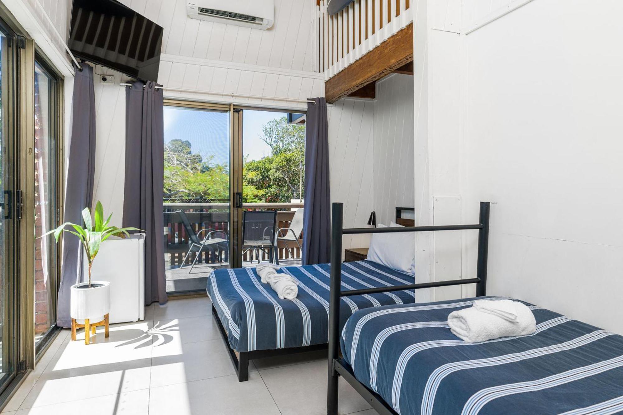 Aquarius Backpackers Resort Байрън Бей Екстериор снимка