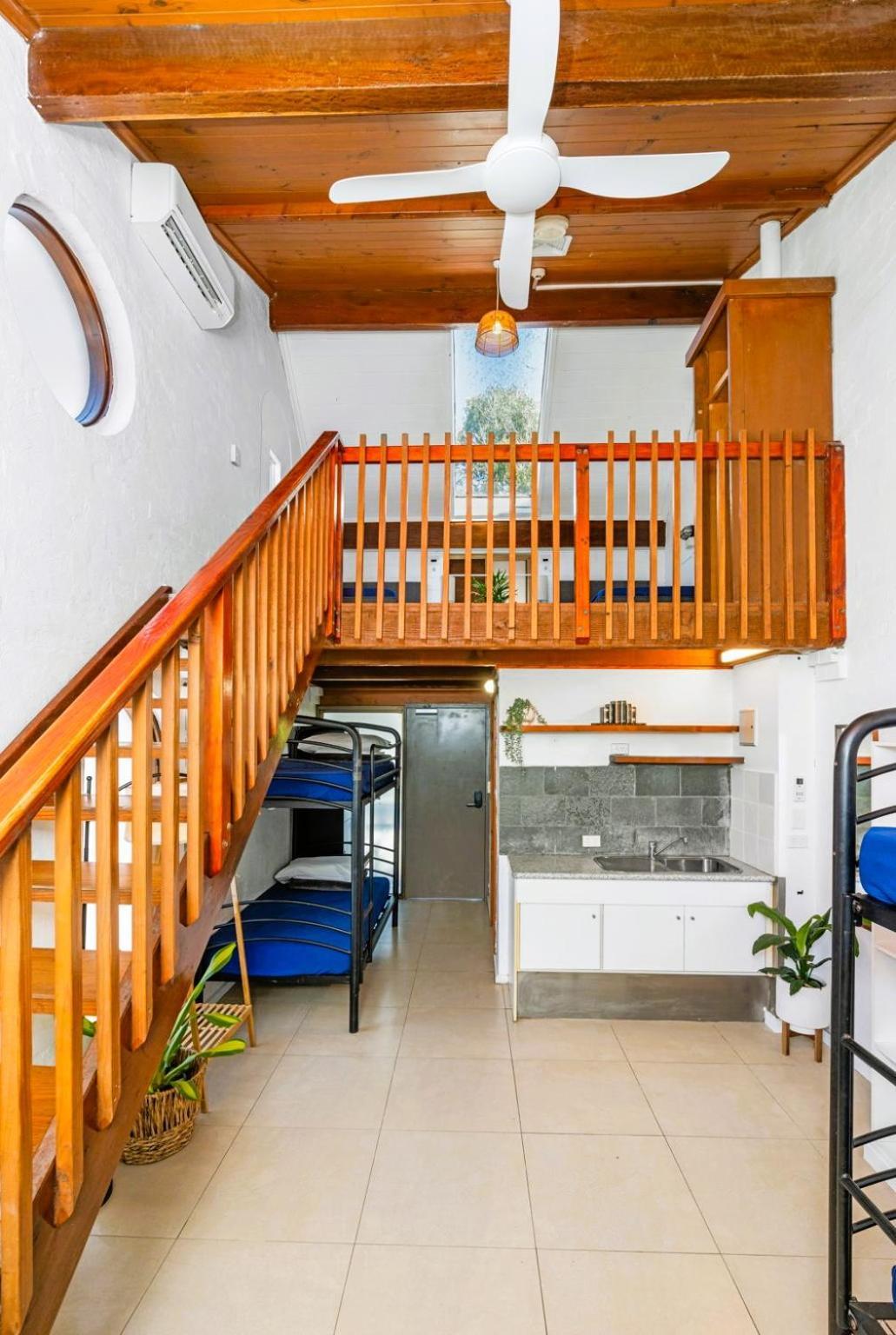 Aquarius Backpackers Resort Байрън Бей Екстериор снимка