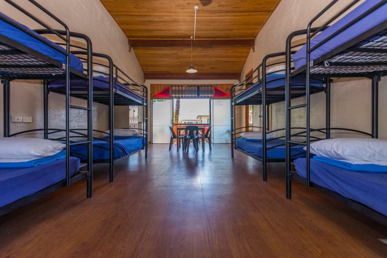 Aquarius Backpackers Resort Байрън Бей Екстериор снимка